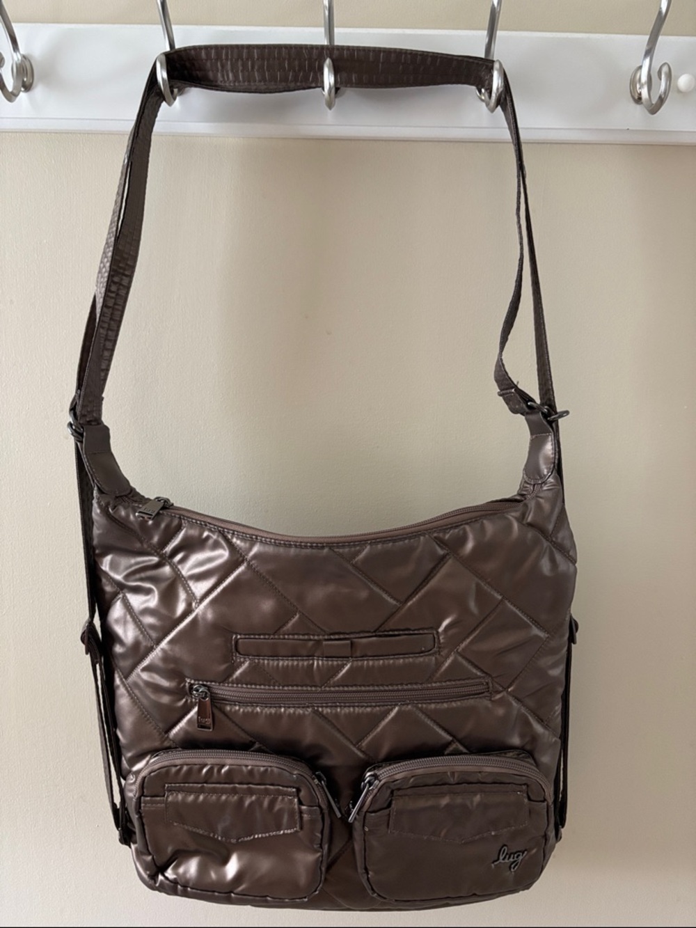 Lug Zipliner shoulder bag.